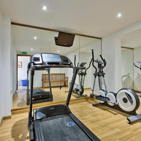 Santana & Otel St. Paul's Bay