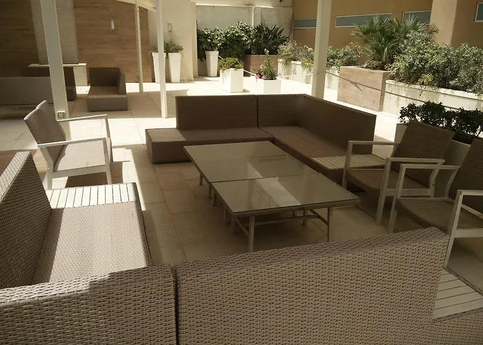 Santana & 4* St. Paul's Bay