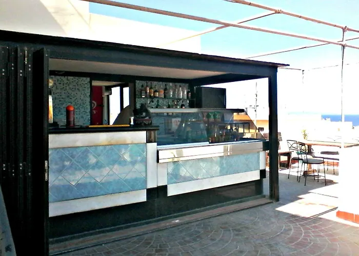 Otel Santana & St. Paul's Bay