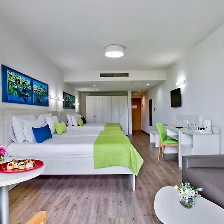 Santana & Hotel 4*