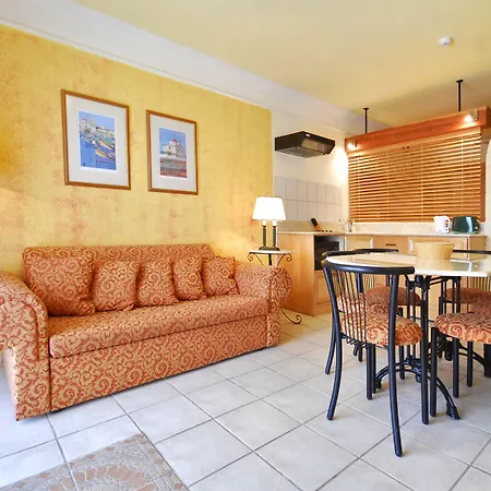 Santana Сент-Полс-Бей