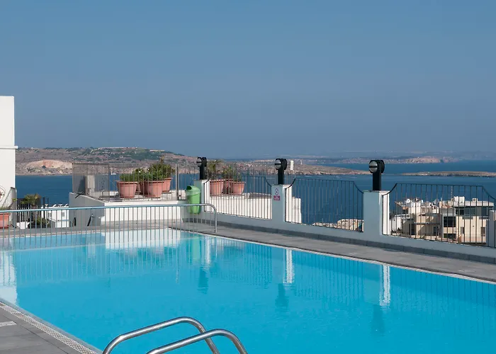 Santana & Hotel St. Paul's Bay