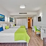 Otel Santana & 4*