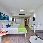 Santana & Otel 4*