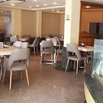 Santana & Otel