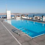 Santana & Otel