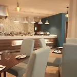 Santana & Otel 4*