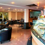 Santana & Otel 4*