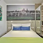 Otel Santana &