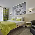 Otel Santana & 4*