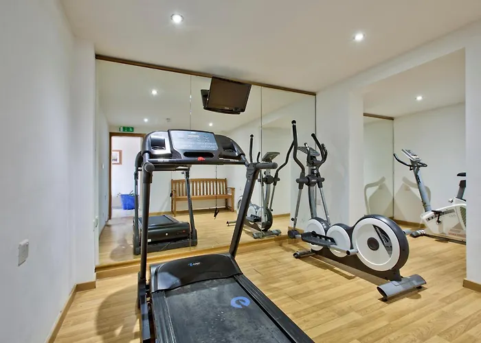 Santana & Hotel St. Paul's Bay